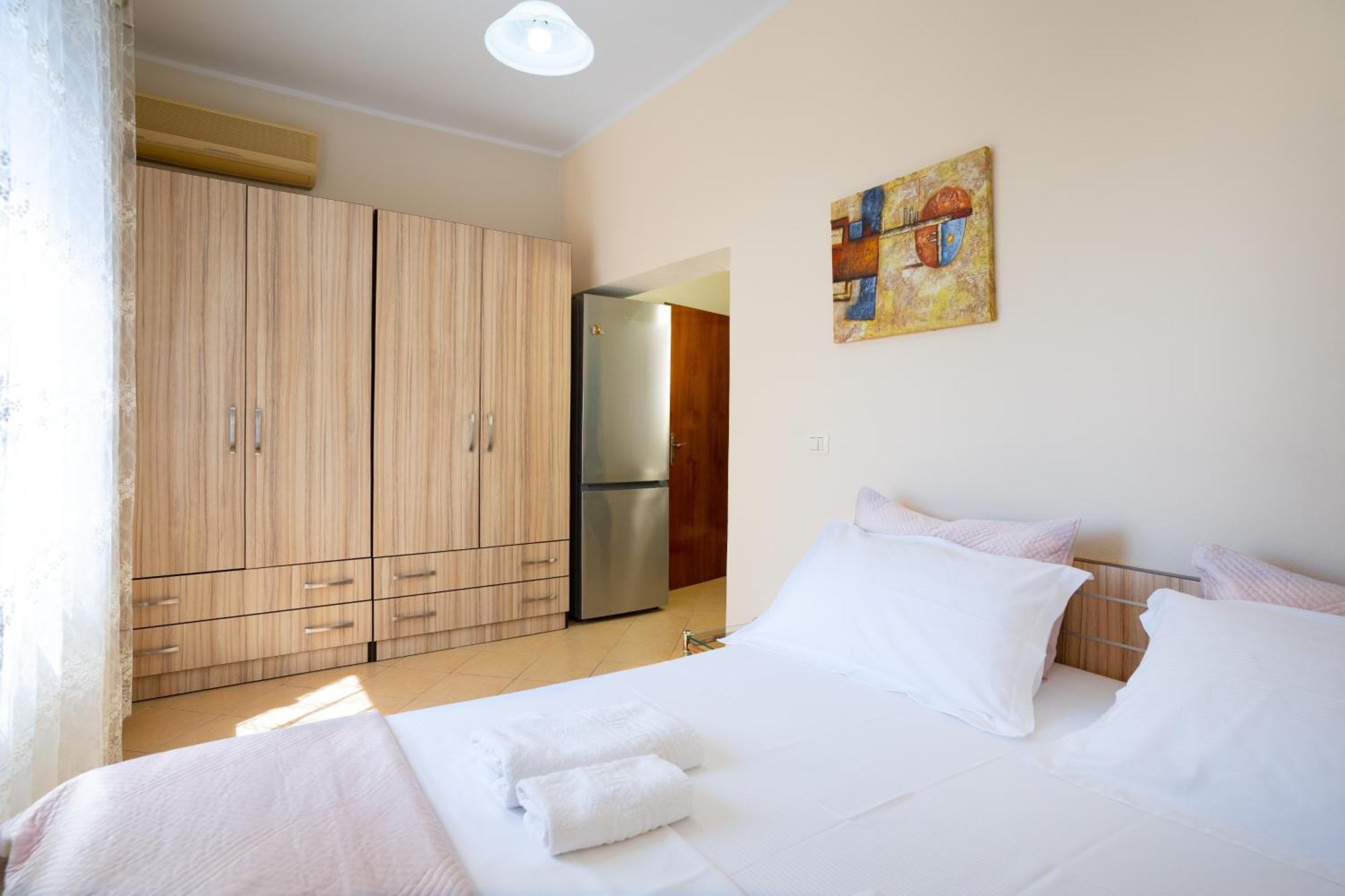 Sea Point Apartment Durrës